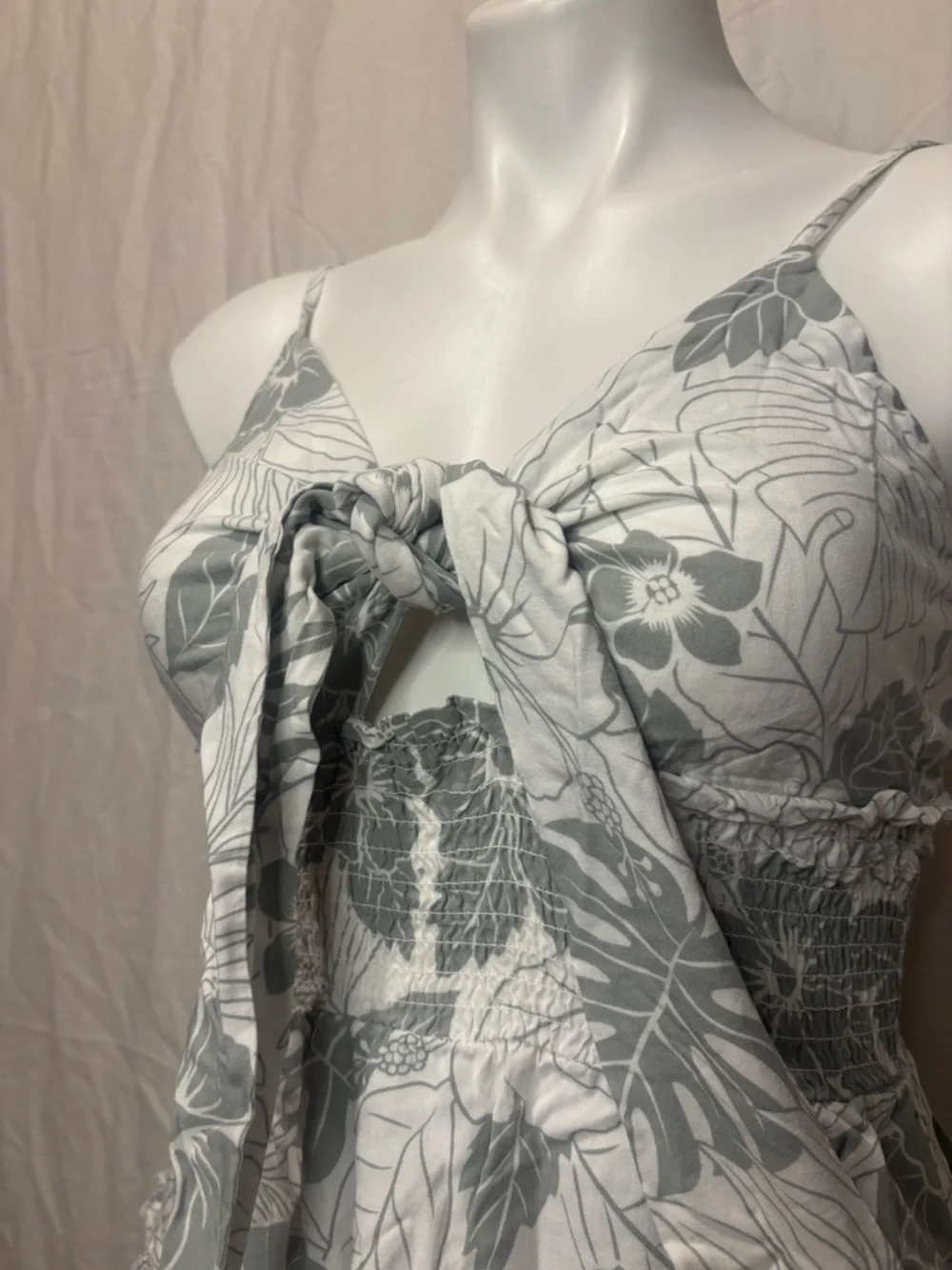 Floral Tie Front Ruffle Mini Dress White & Sage Green Ocean Drive S - Picture 3 of 8